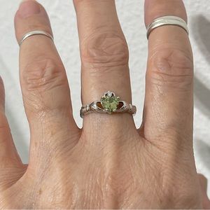 💚💚TOP SELLER💚💚 Silver Peridot CZ Claddagh Ring